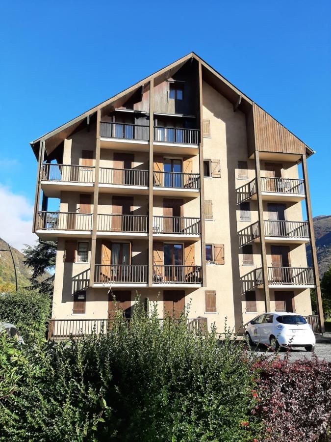 Pour Cure Et Ski Apartment Bagneres-de-Luchon Exterior photo